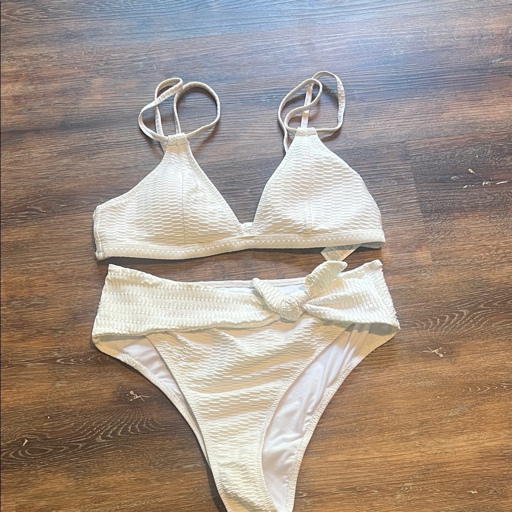 Cupshe textured white cheeky Bikini Set